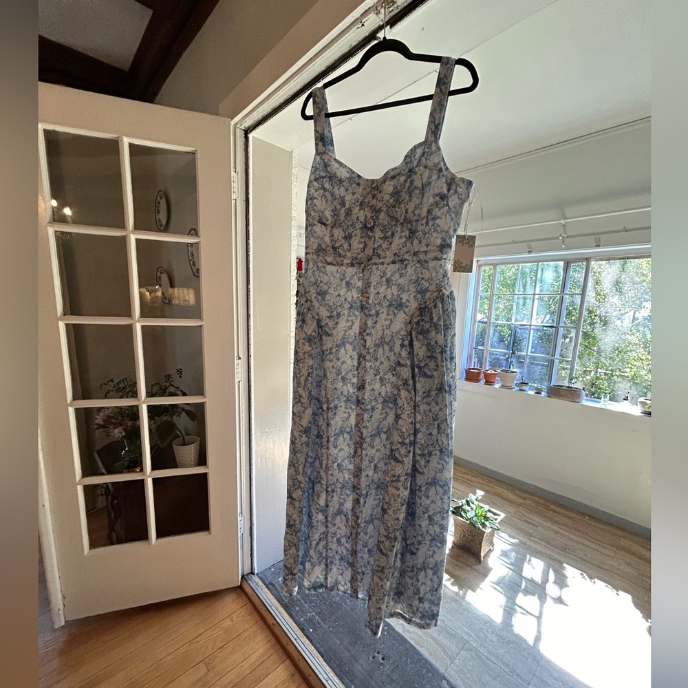 NWT Fit & Flare sleeveless dress